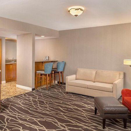Hotel Doubletree By Hilton San Bernardino Extérieur photo