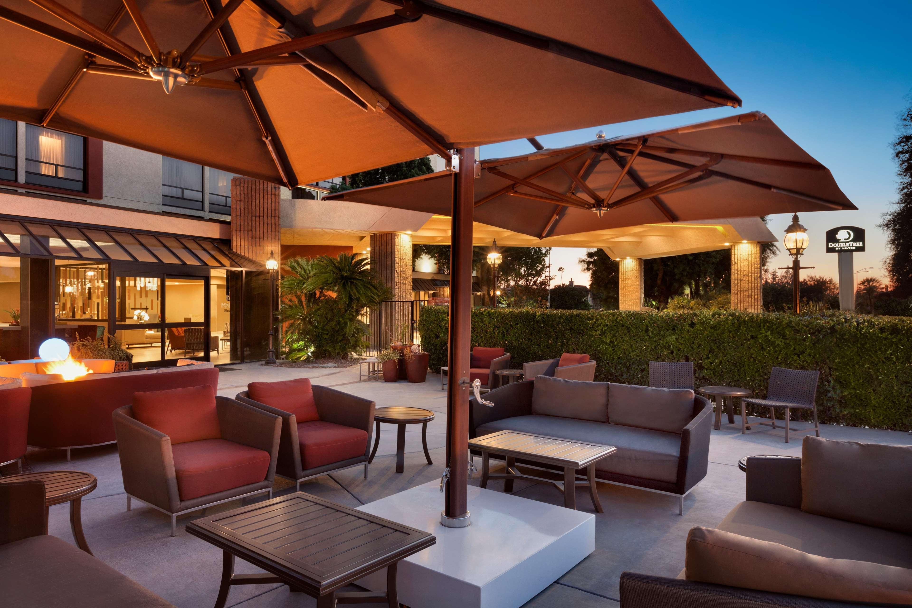 Hotel Doubletree By Hilton San Bernardino Extérieur photo