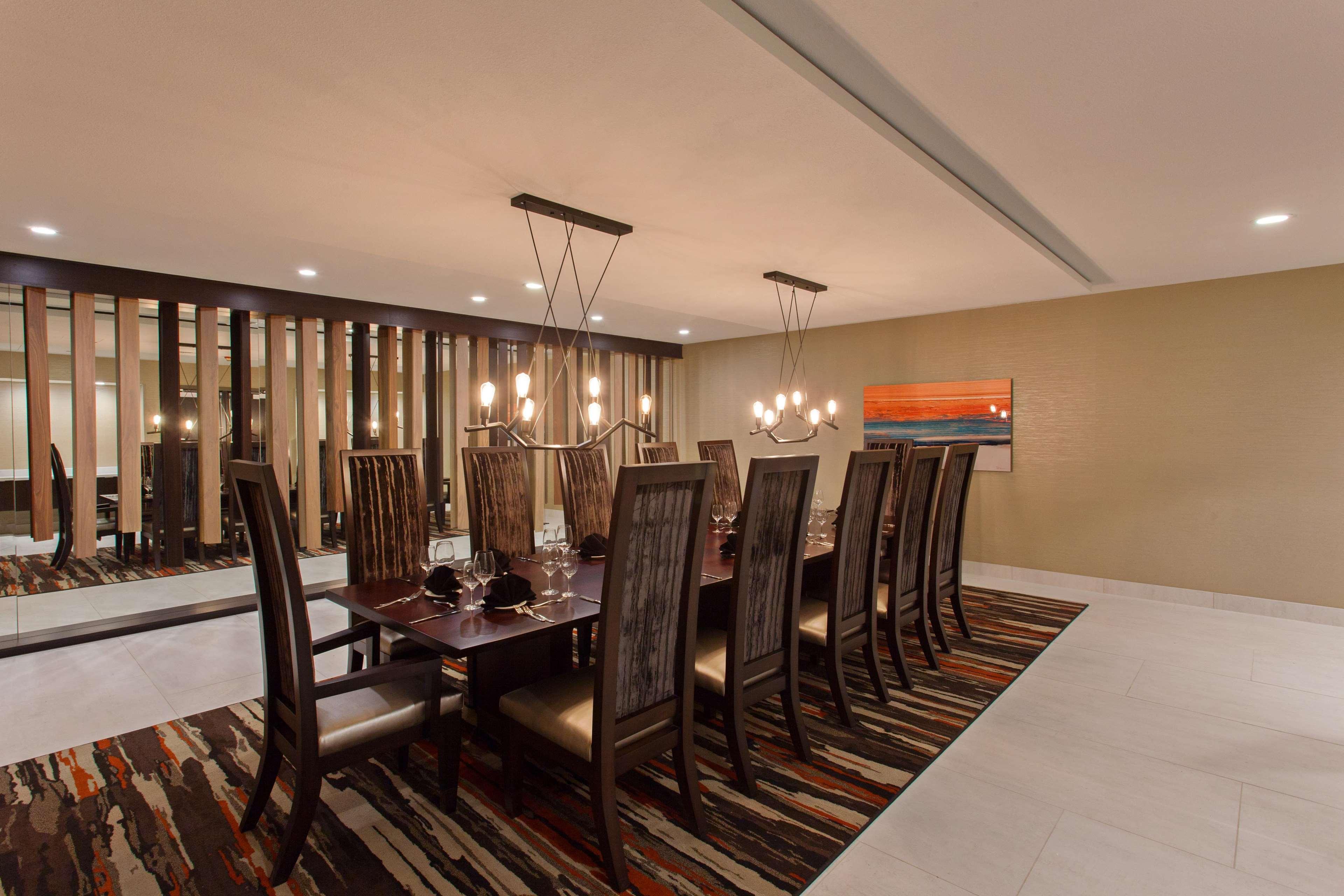 Hotel Doubletree By Hilton San Bernardino Extérieur photo