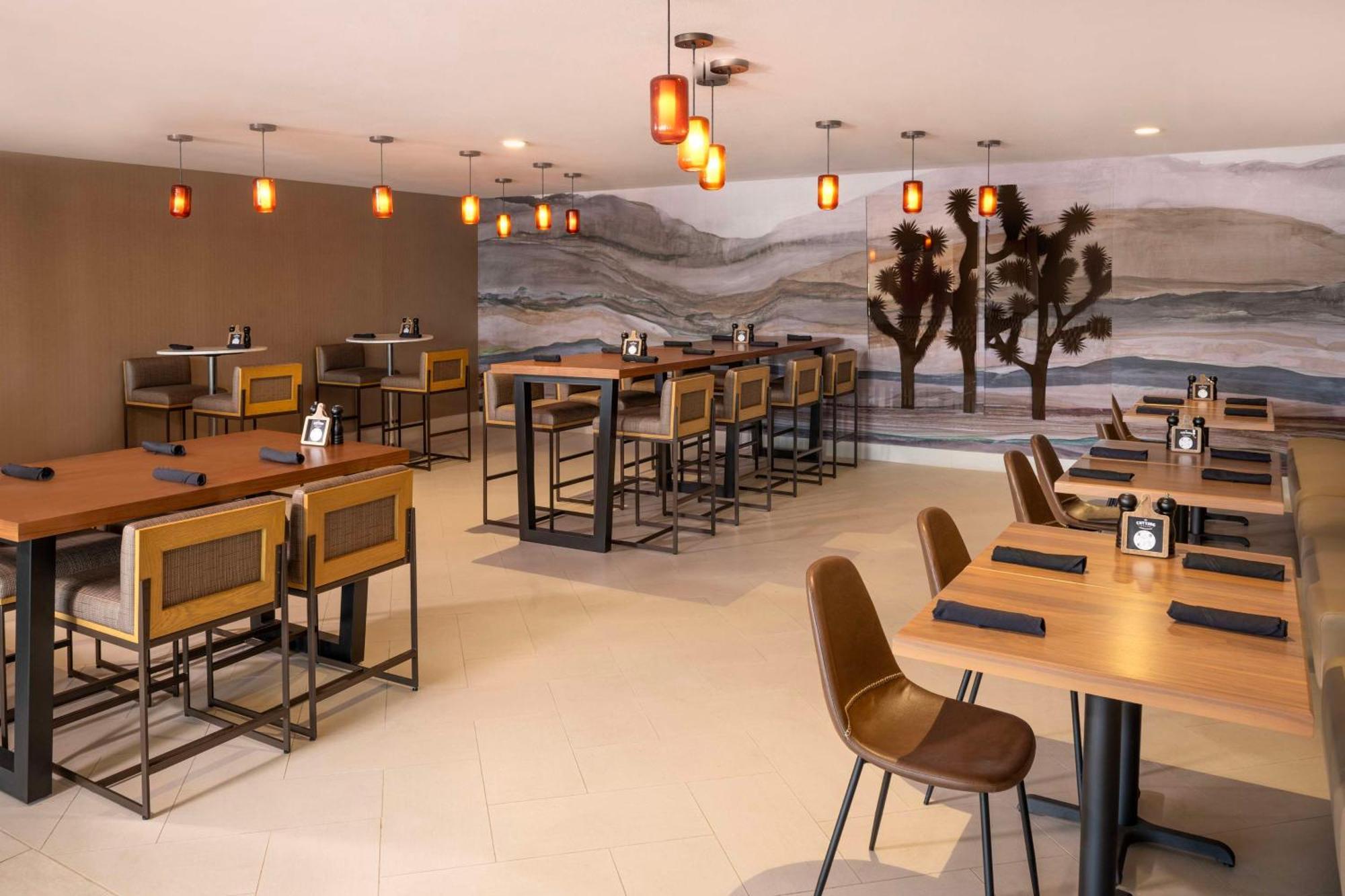 Hotel Doubletree By Hilton San Bernardino Extérieur photo