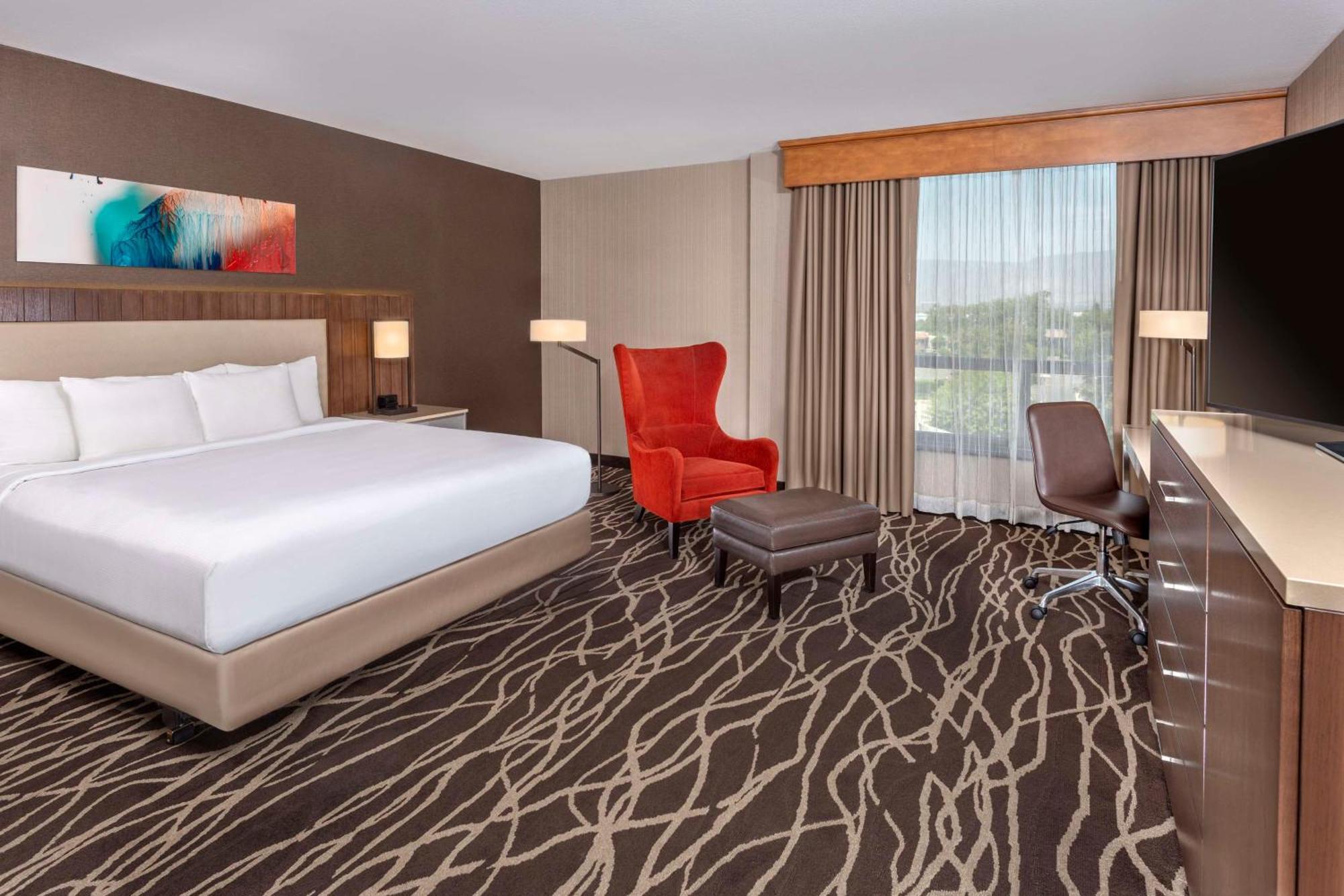 Hotel Doubletree By Hilton San Bernardino Extérieur photo