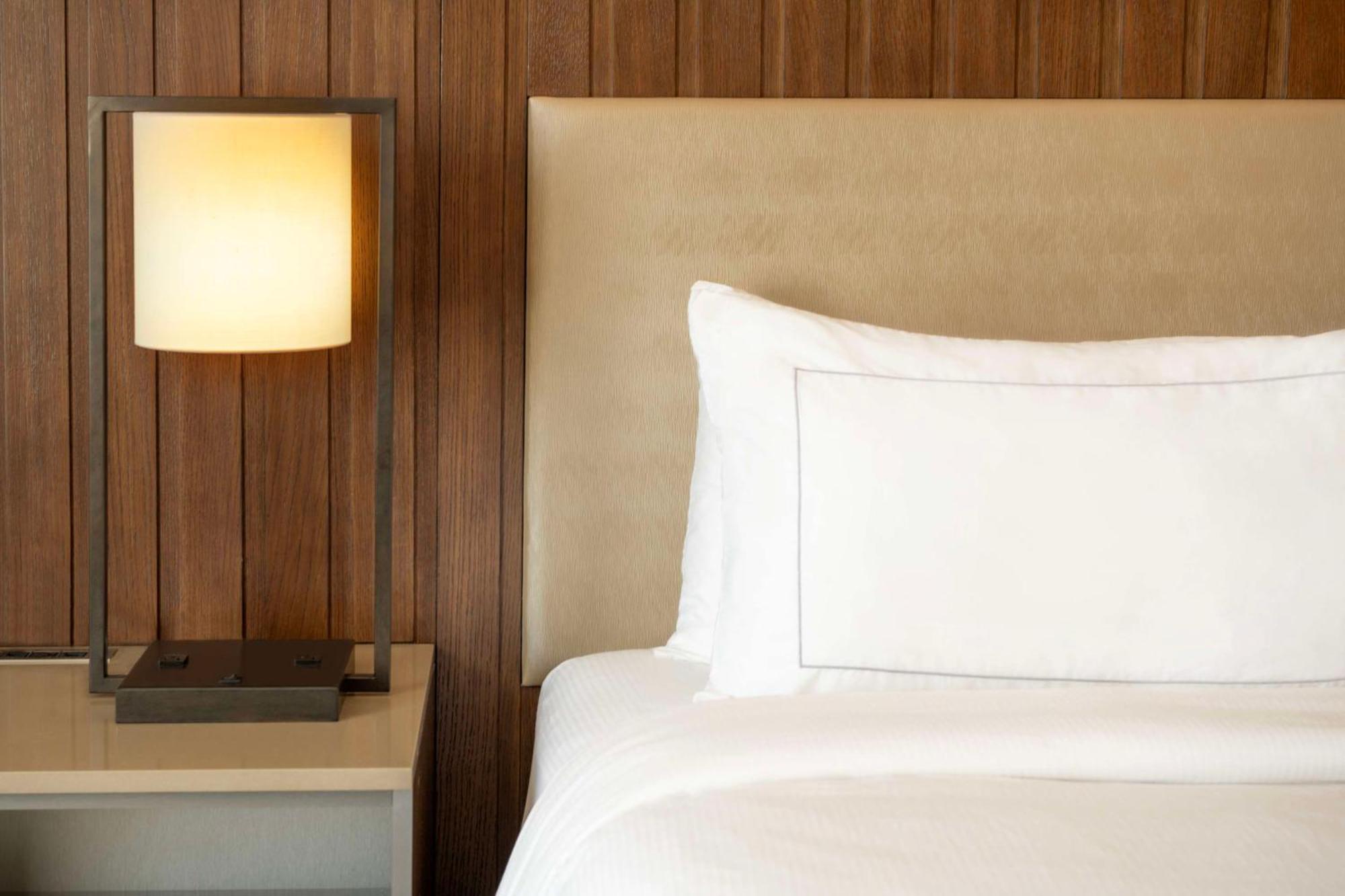 Hotel Doubletree By Hilton San Bernardino Extérieur photo