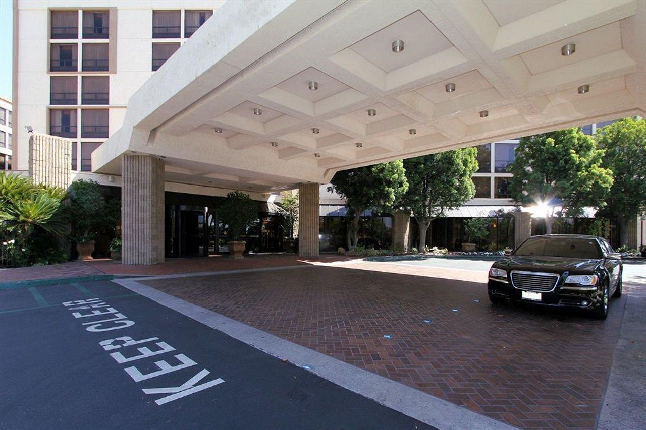 Hotel Doubletree By Hilton San Bernardino Extérieur photo